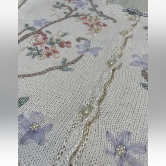 Vintage PARIS SMITH L cream Embroidered Cottagecore coquette Sweater cardigan - Picture 15 of 15